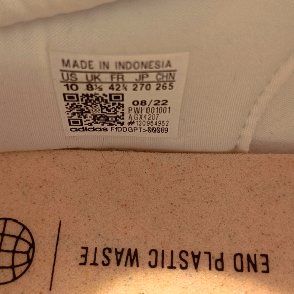 Adidas sneakers - Picture 2 of 3